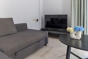 Heraklion 2Bd Oasis w Relaxing Patio