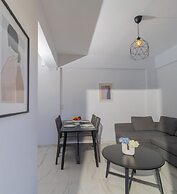 Heraklion 2Bd Oasis w Relaxing Patio