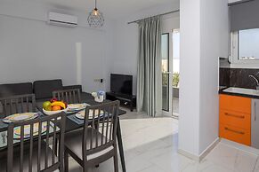 Heraklion 2Bd Oasis w Relaxing Patio