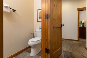 43 Thackwell 3 Bedroom Condo