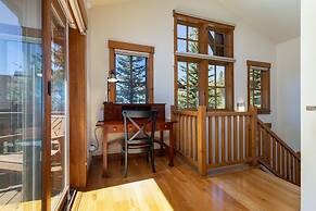 43 Thackwell 3 Bedroom Condo