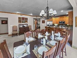 201 Town Pointe Escape! 3 Bedroom Condo