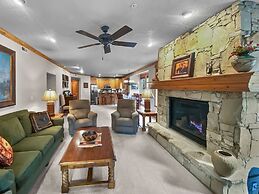 201 Town Pointe Escape! 3 Bedroom Condo