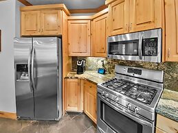 201 Town Pointe Escape! 3 Bedroom Condo