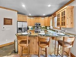 201 Town Pointe Escape! 3 Bedroom Condo