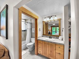 201 Town Pointe Escape! 3 Bedroom Condo