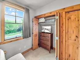 201 Town Pointe Escape! 3 Bedroom Condo