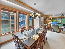 201 Town Pointe Escape! 3 Bedroom Condo