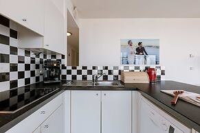 Stylish two Bedroom Apartment in Antwerp
