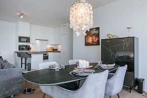 Modern Antwerp Apartment With City Views 2 Bedrooms