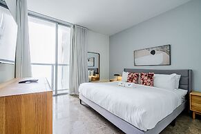 w Comfy 1BR w Fantastic Balcony in YOO