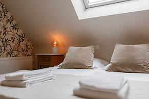 Authentic Holiday Home in the Countryside