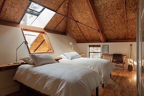 Conner Glass Cabin by Boutique