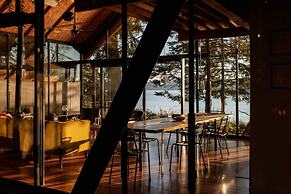 Conner Glass Cabin by Boutique