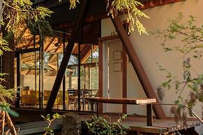 Conner Glass Cabin by Boutique