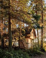 Conner Glass Cabin by Boutique