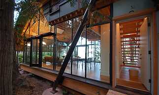 Conner Glass Cabin by Boutique