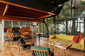 Conner Glass Cabin by Boutique