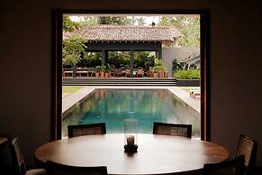 M Beach House by Boutique