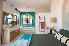 Casa Todos by Boutique