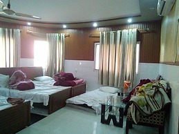Parkway Hotel