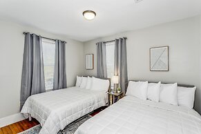 Minutes to the Beach Highlands 4Units