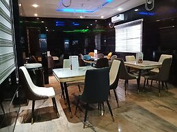 Dutse Suites and Luxury