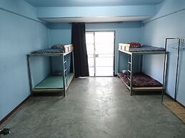 Mani's Inn