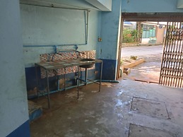 Mani's Inn