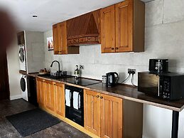 Luxury Country Lodge in Bretherton - Sleeps 4