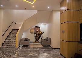 The Edge Hotel and Suites