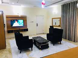 King Dee Suites and Apartments