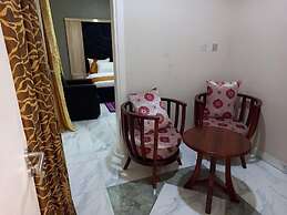 King Dee Suites and Apartments