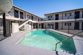 Flamingo Motel