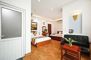 Queen Hotel Saigon Airport