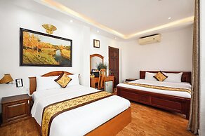 Queen Hotel Saigon Airport