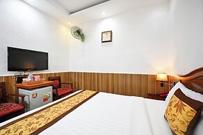 Queen Hotel Saigon Airport