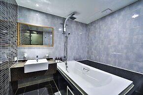 Busan BrownDot Umgoong