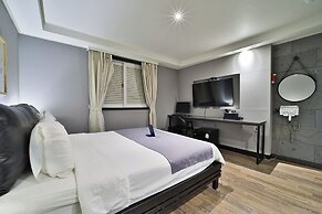 Busan BrownDot Umgoong