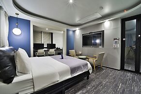 Busan BrownDot Umgoong