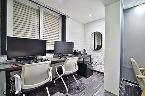 Busan BrownDot Umgoong