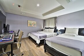 Busan BrownDot Umgoong