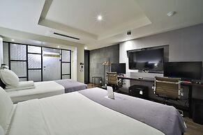 Busan BrownDot Umgoong