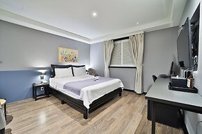 Busan BrownDot Umgoong