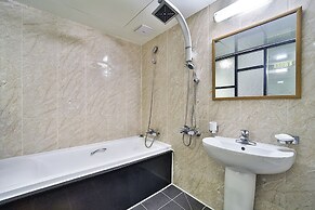 Busan BrownDot Umgoong