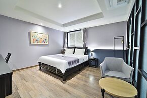 Busan BrownDot Umgoong