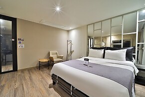 Busan BrownDot Umgoong