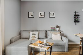 Lumina airy apartments with balcony