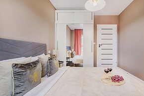 Lumina airy apartments with balcony