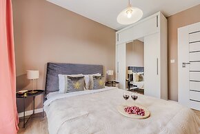 Lumina airy apartments with balcony